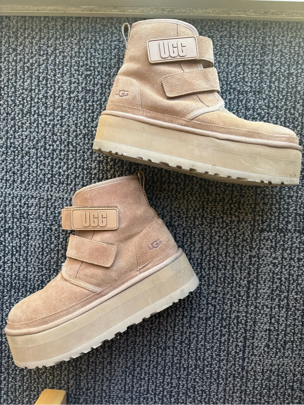 UGG Neumel Platform Boots in Chestnut